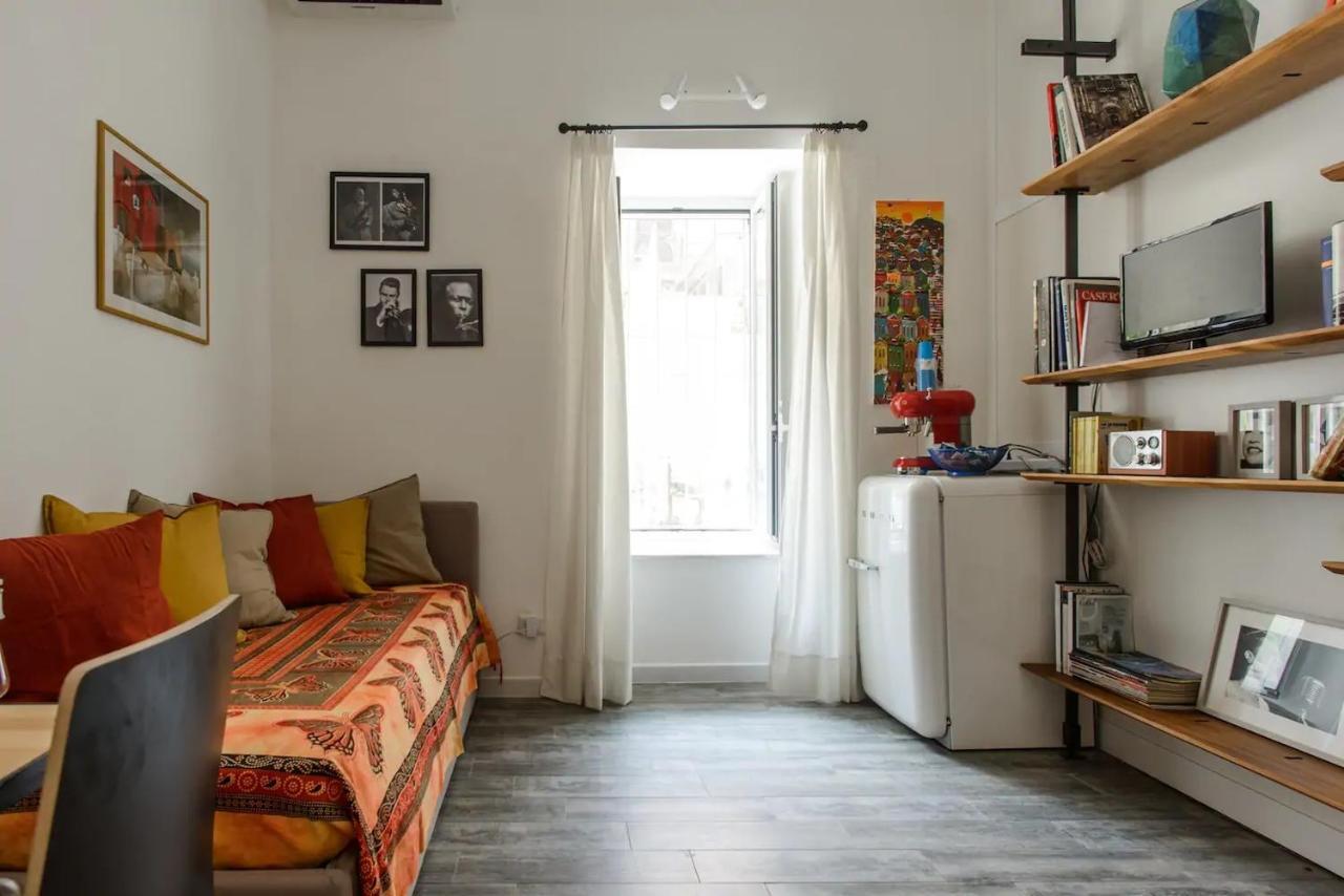Vesuvius A Mezzocannone Apartment Наполи Екстериор снимка