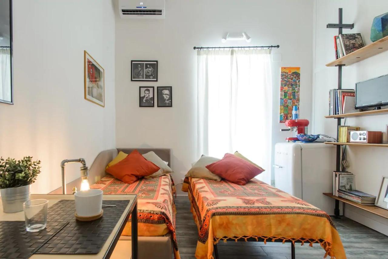 Vesuvius A Mezzocannone Apartment Наполи Екстериор снимка